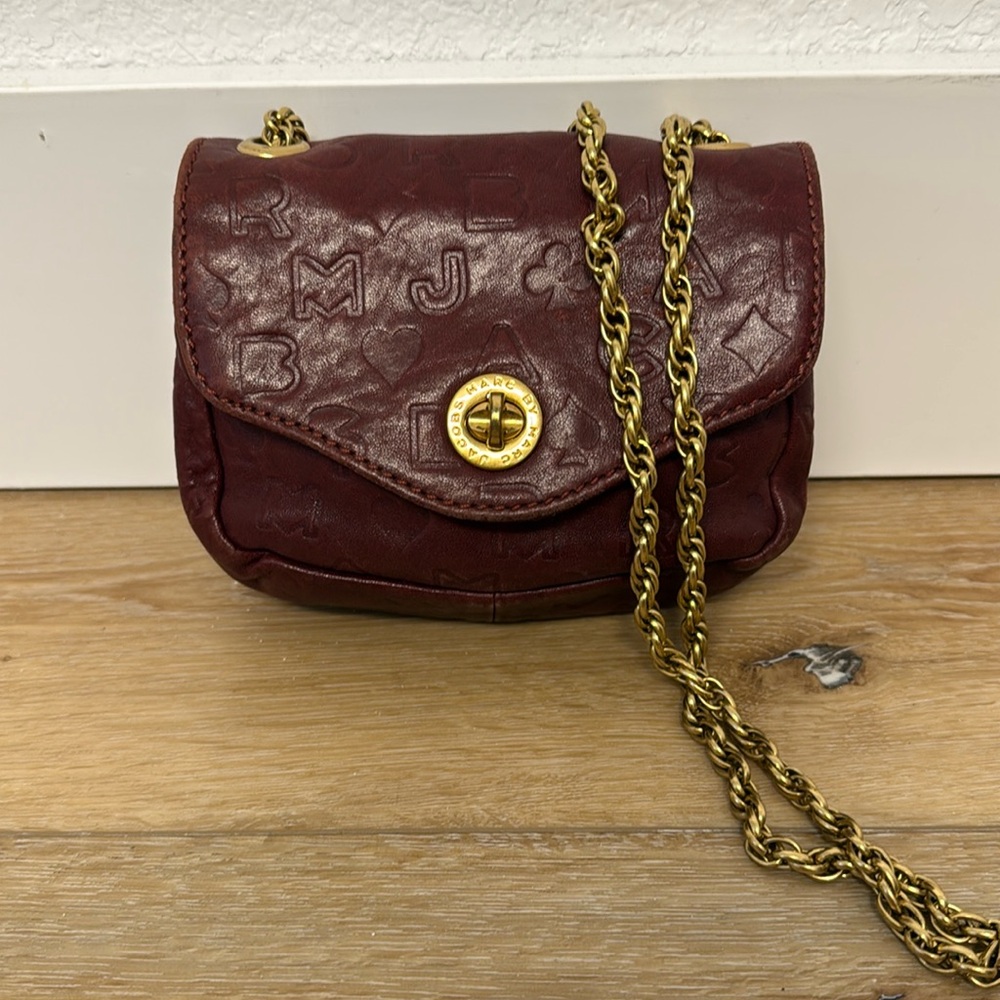 Marc Jacobs Burgundy Leather Shoulder Bag with Gold Chain